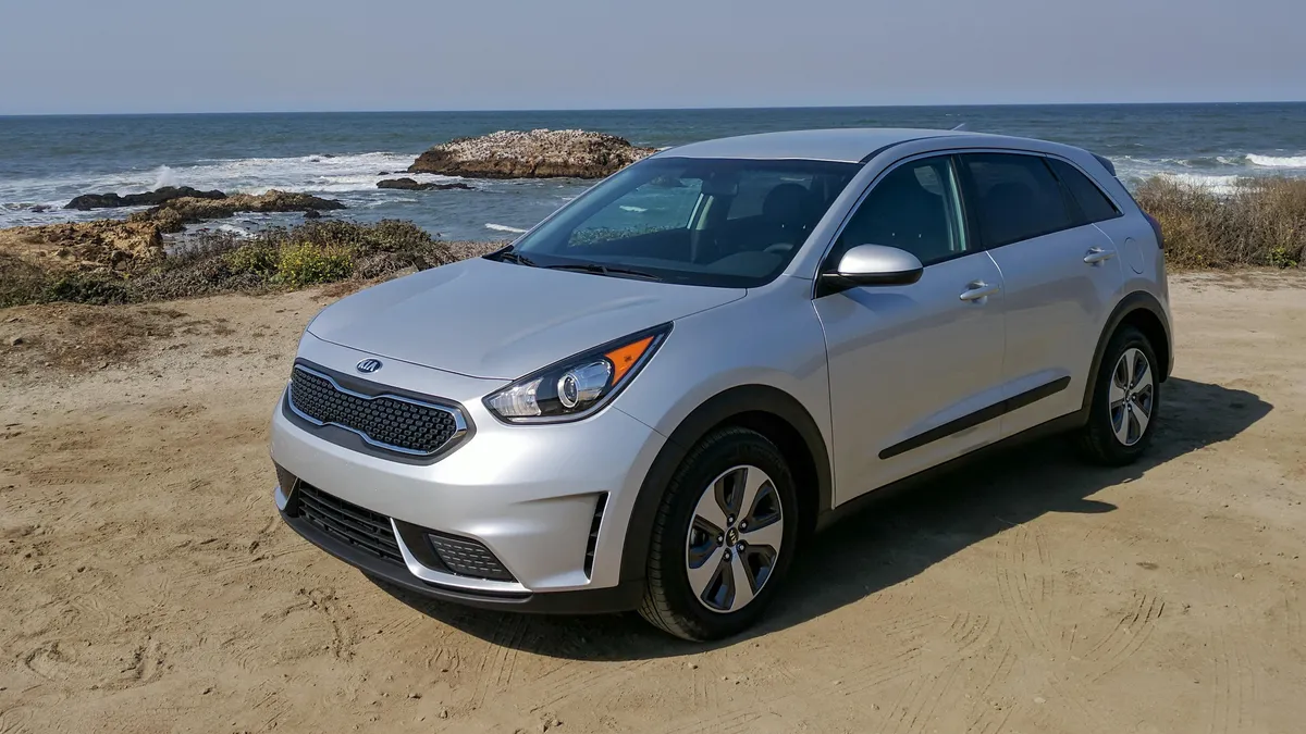 2017 Kia Niro Overview