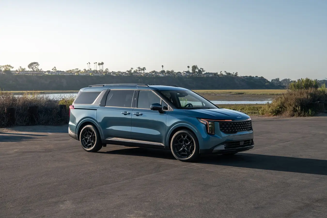 2025 Kia Carnival Overview