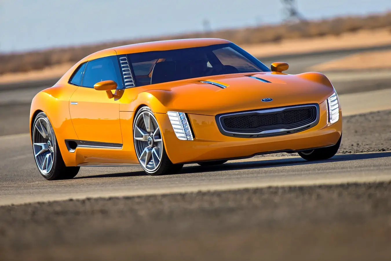 Kia GT4 Stinger Overview